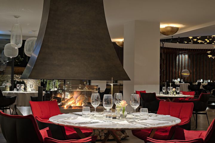 Dining 90 of 111