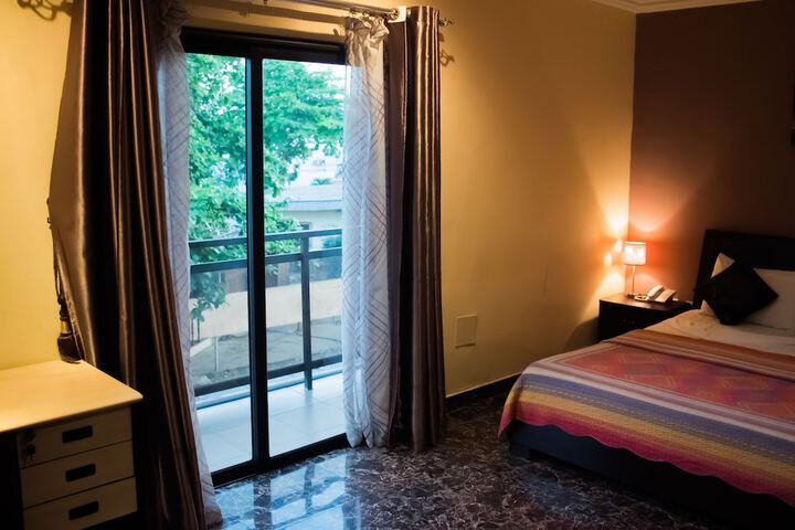 Room 21 of 21