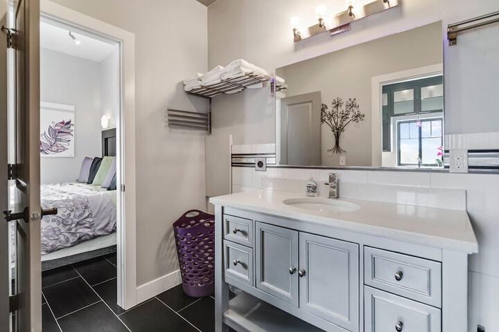 Room 42 of 188