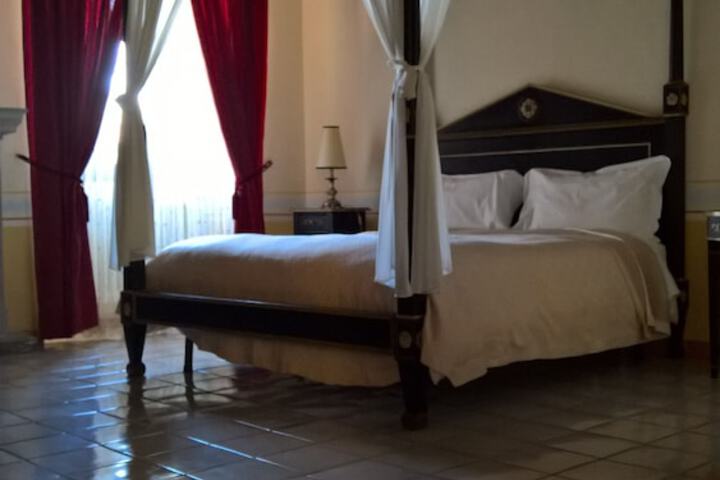 Room 7 of 89