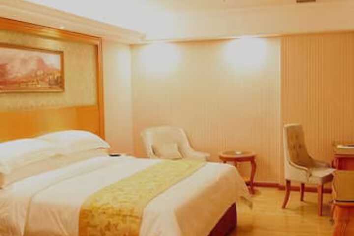 Room 18 of 22