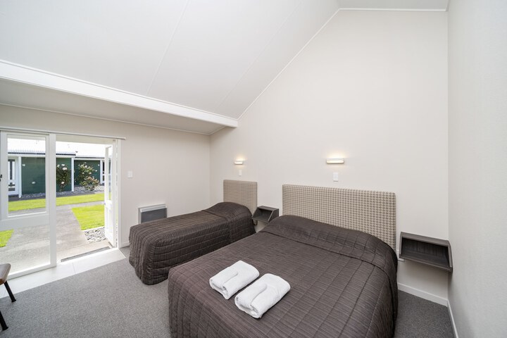 Room 3 of 22