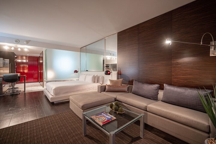 Room 180 of 484