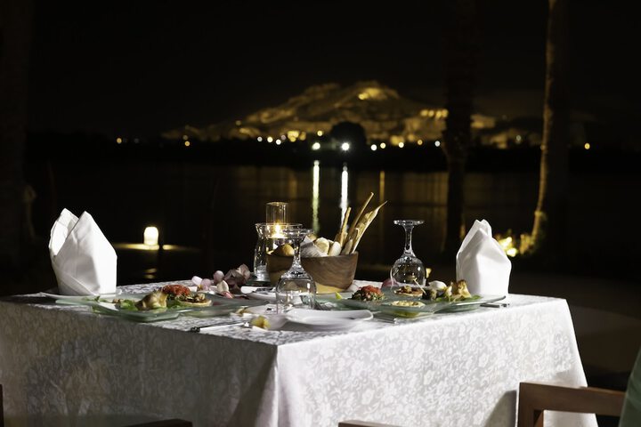Dining 110 of 163