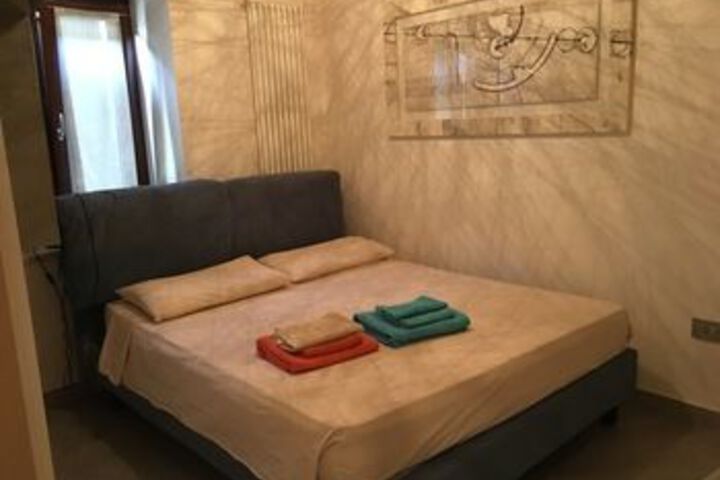 Room 203 of 499