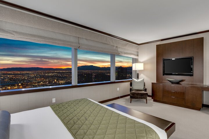 Room 15 of 124