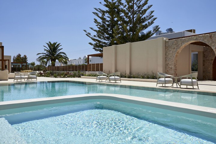 Pool 103 of 122