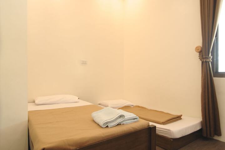 Room 13 of 44