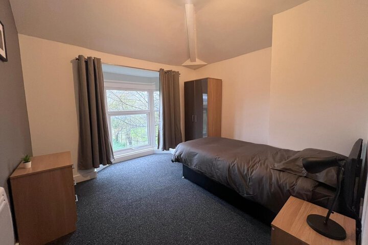 Room 57 of 93