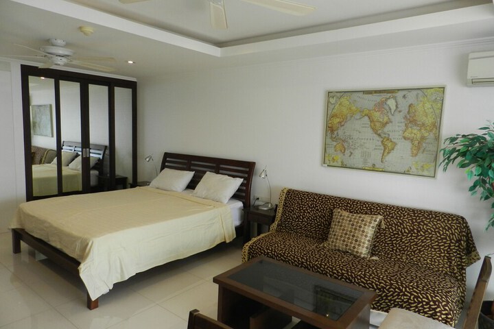 Hotel Interior 214 of 259