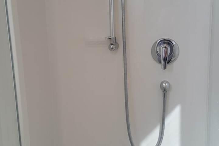 Room 9 of 26