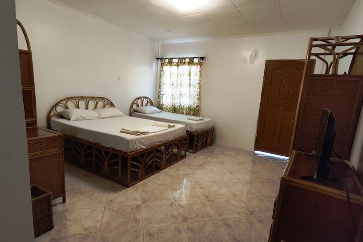 Room 3 of 42