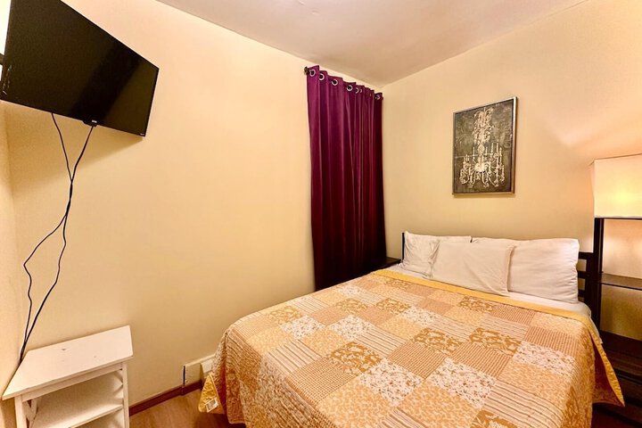 Room 11 of 22