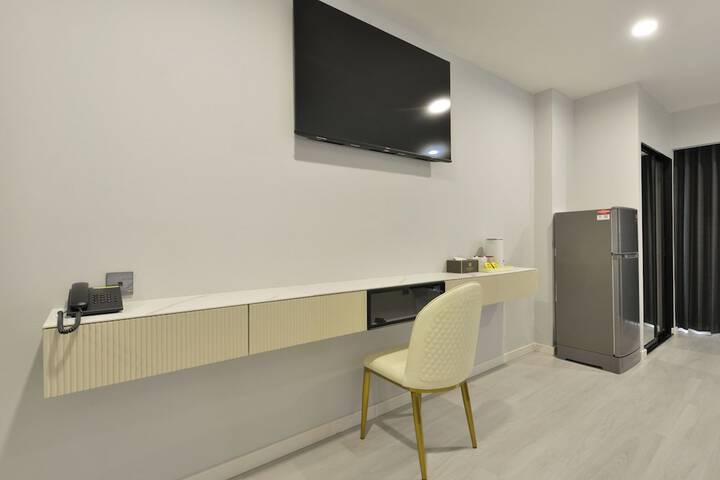 Room 36 of 93