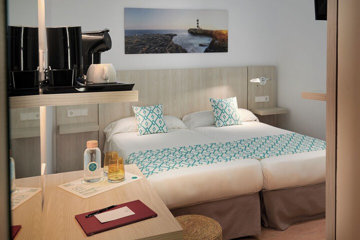 Room 15 of 73