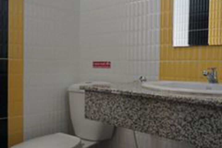 Room 3 of 31