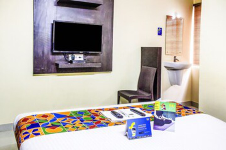 Room 16 of 19