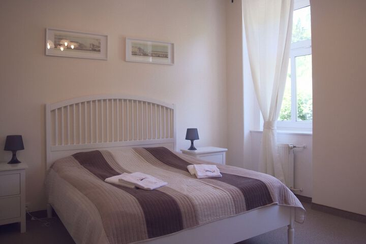 Room 16 of 39