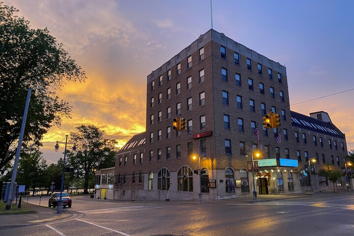 Hotel 19 of 19