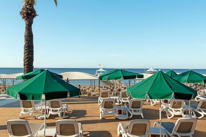 Beach 148 of 164
