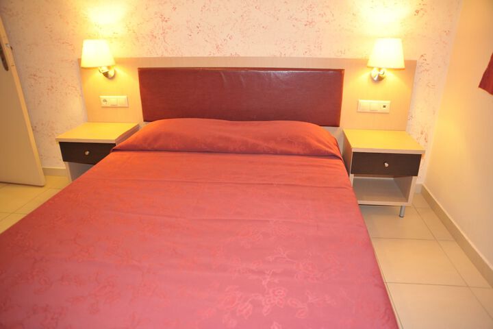 Room 10 of 43