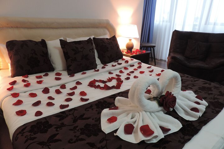 Room 3 of 66
