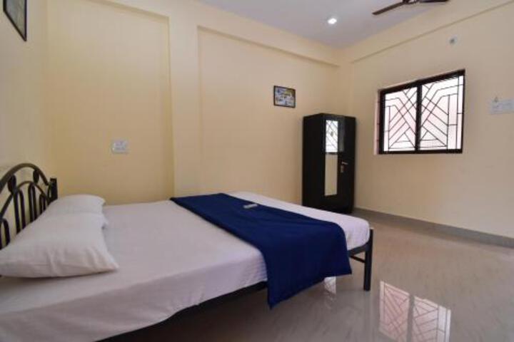 Room 14 of 19