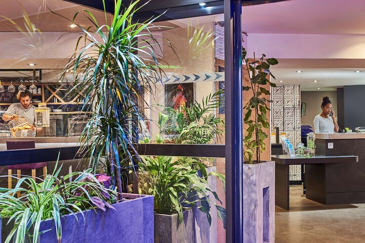 Entrance & Lobby