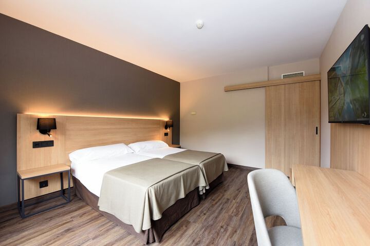Room 14 of 50