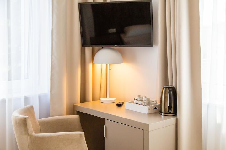 Room 12 of 68