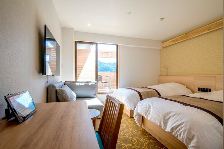 Room 5 of 49