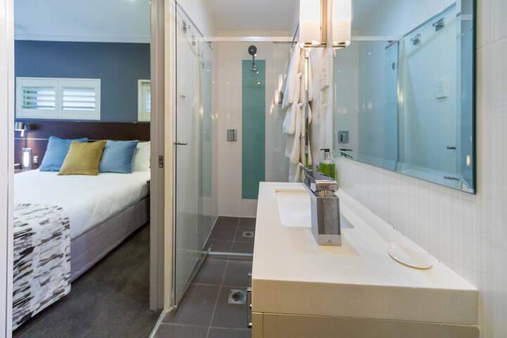 Room 62 of 80