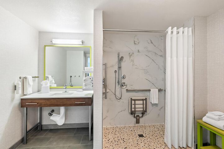 Bathroom shower
