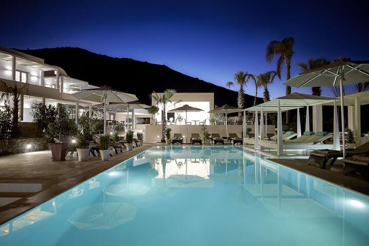 Pool 50 of 90