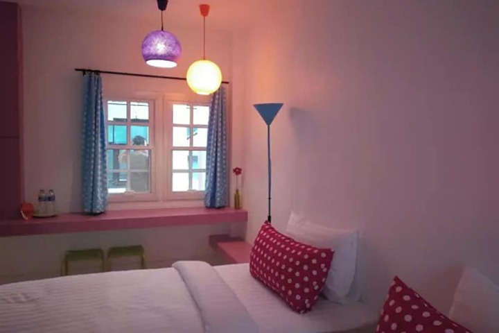 Room 22 of 76