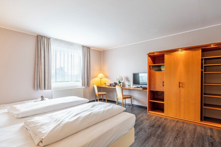 Room 20 of 90
