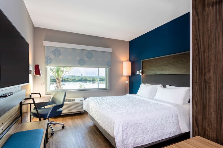 1 King Bed with Walk in Shower (5 of 13)