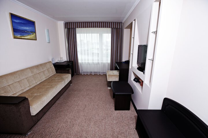 Room 76 of 122