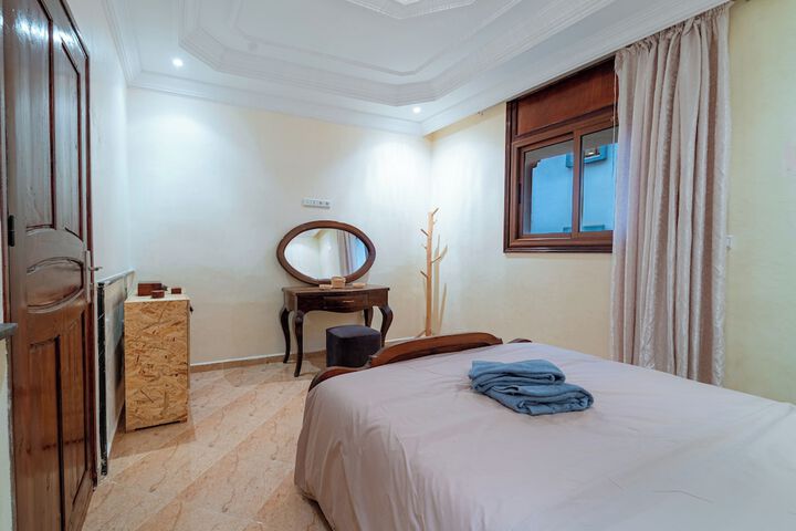 Room 4 of 79