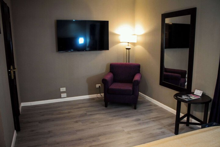 Room 37 of 72