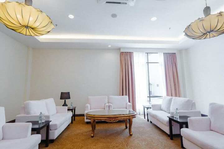 Hotel Lobby