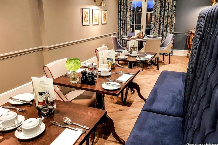 Dining 57 of 77