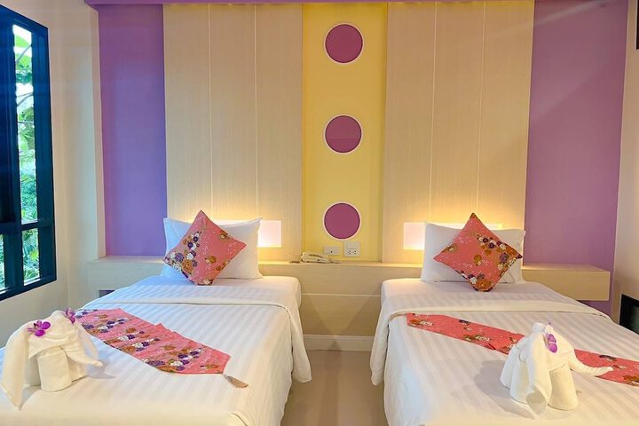 Room 5 of 14