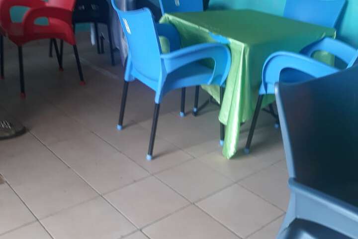 Dining 15 of 16