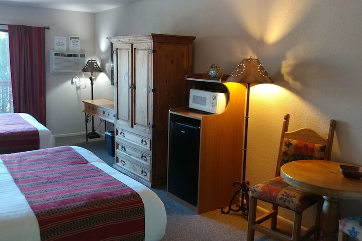 Room 13 of 74