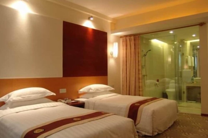 Room 5 of 22
