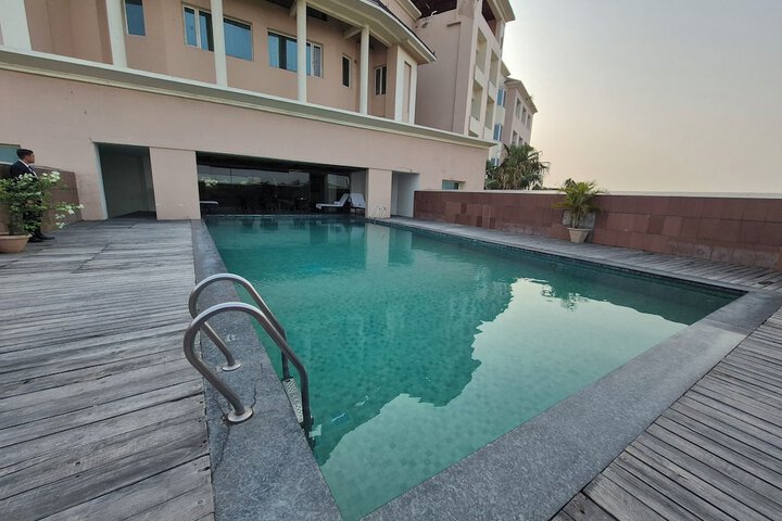 Pool 19 of 40
