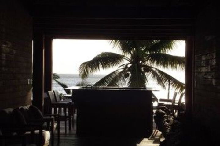 Lounge 19 of 30