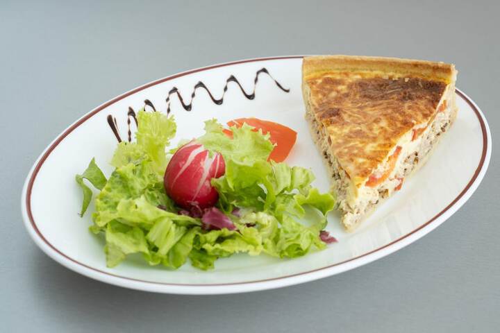Dining 37 of 60