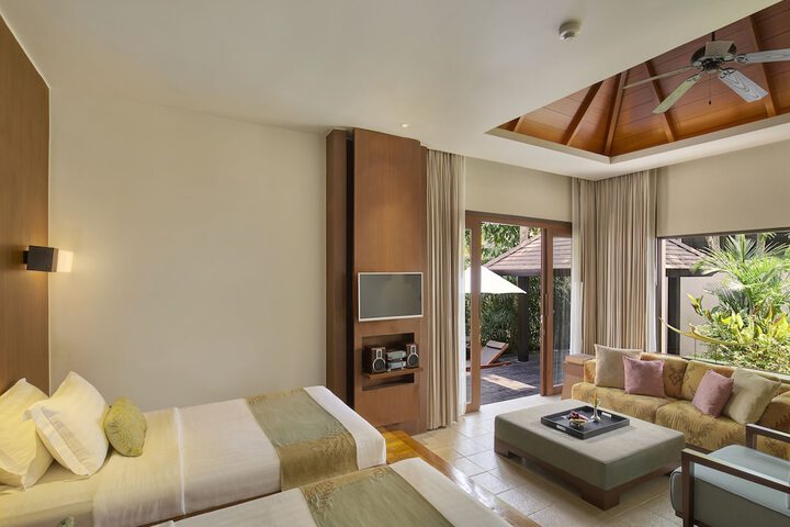 Room 15 of 105